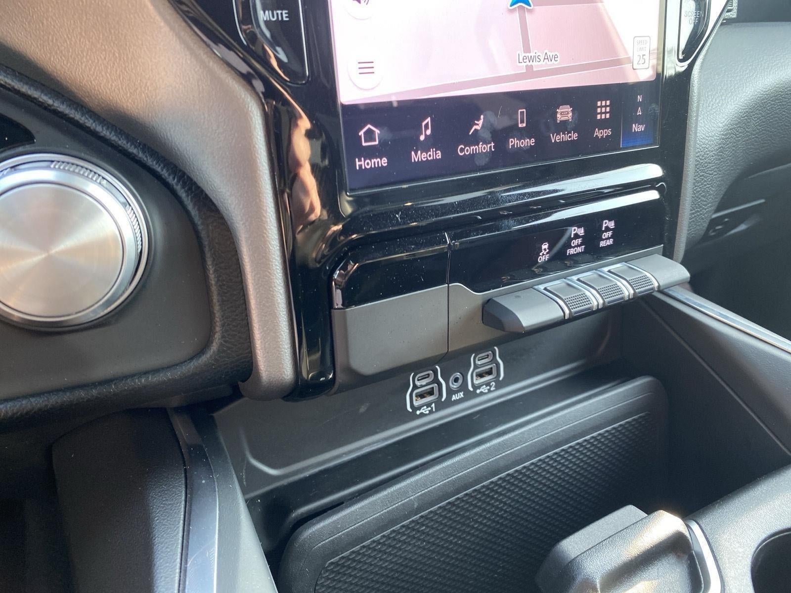 2026 RAM 1500 Laramie Crew Cab 4x4 5'7" Box