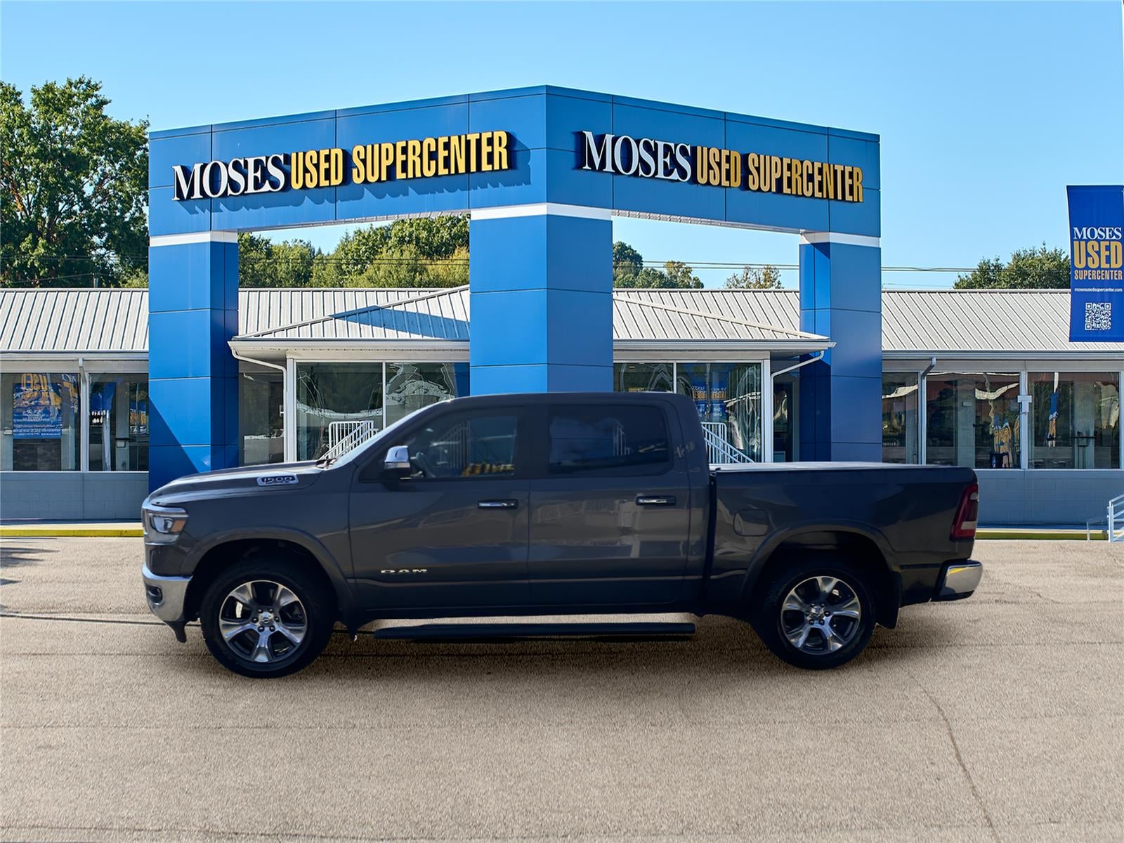 2022 RAM 1500 Laramie Crew Cab 4x4 5'7" Box