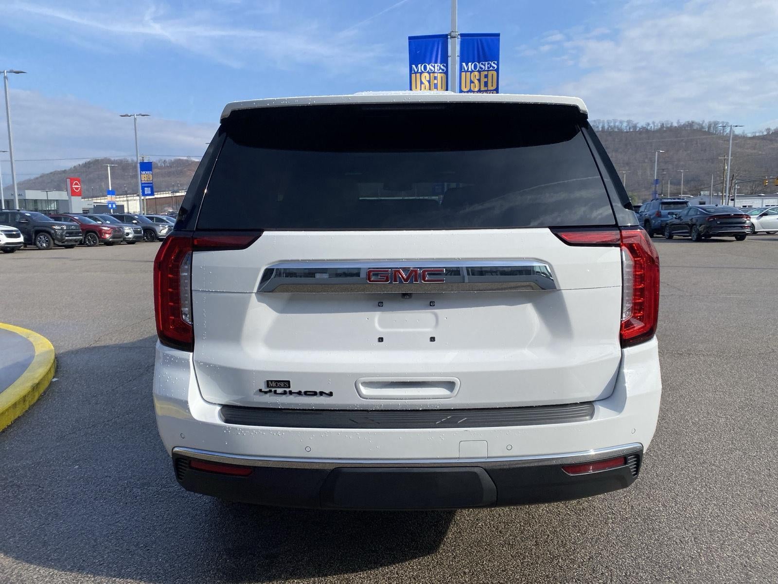 2023 GMC Yukon SLT