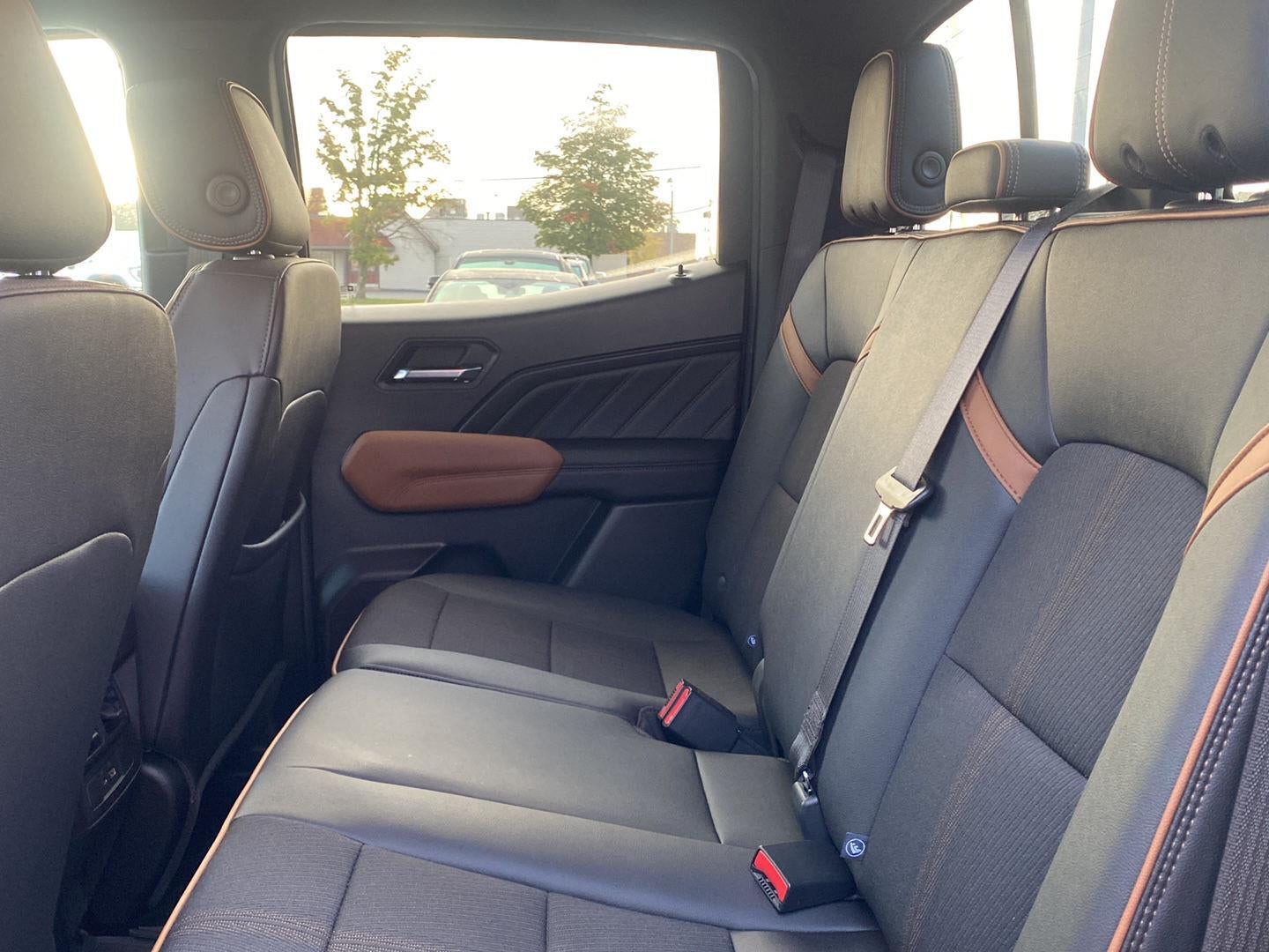 2023 GMC Canyon 4WD AT4