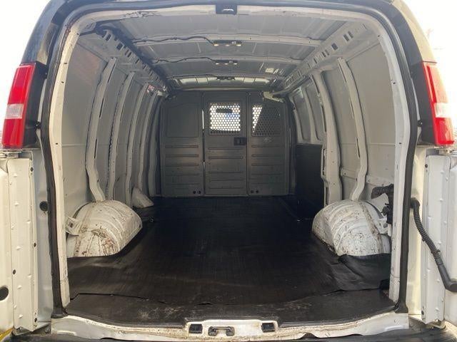 2022 GMC Savana Cargo 2500 Work Van