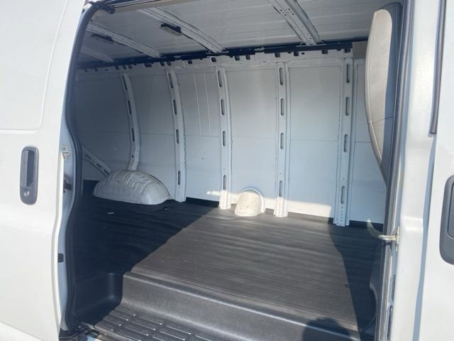 2023 GMC Savana Cargo 2500 Work Van