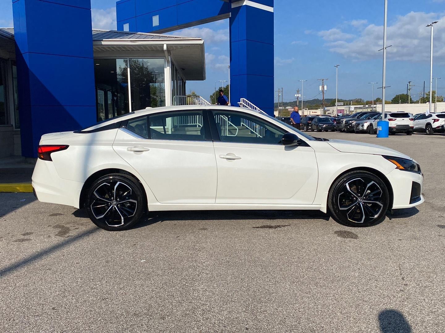 2025 Nissan Altima SR AWD