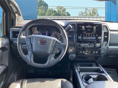 2023 Nissan TITAN Crew Cab PRO-4X 4x4