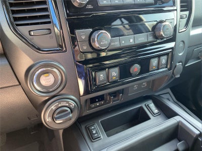2023 Nissan TITAN Crew Cab PRO-4X 4x4