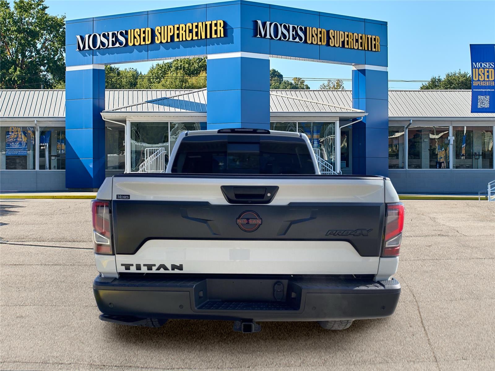 2023 Nissan TITAN Crew Cab PRO-4X 4x4
