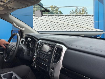 2018 Nissan TITAN SV