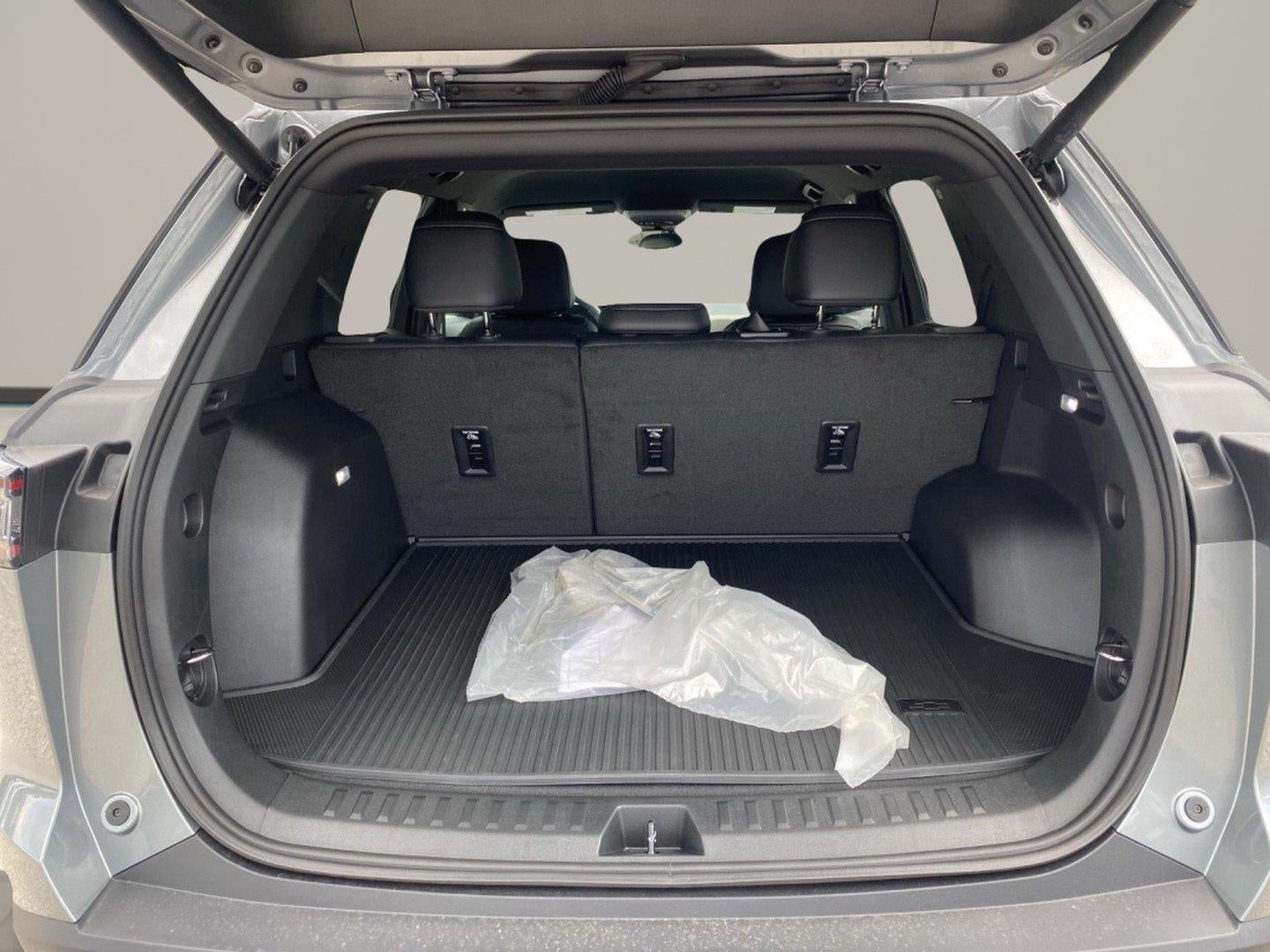 2027 Chevrolet Equinox LT - Photo 27