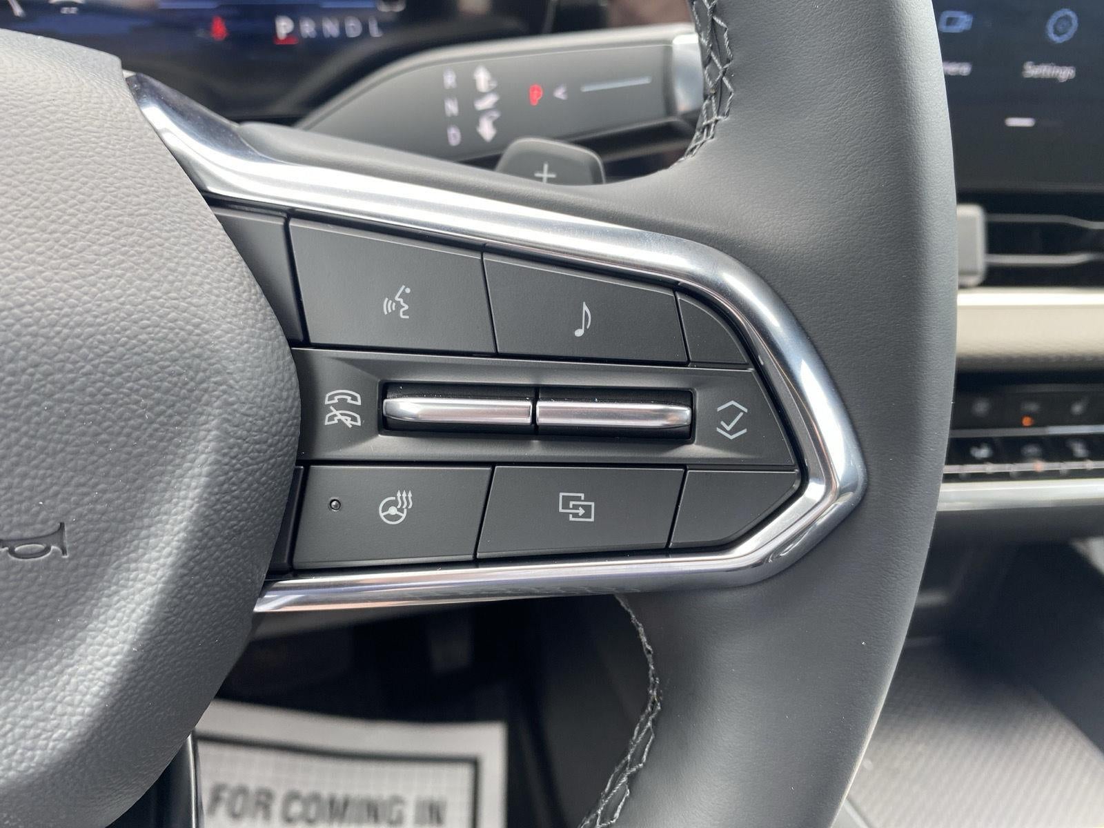 2027 Chevrolet Equinox LT - Photo 29