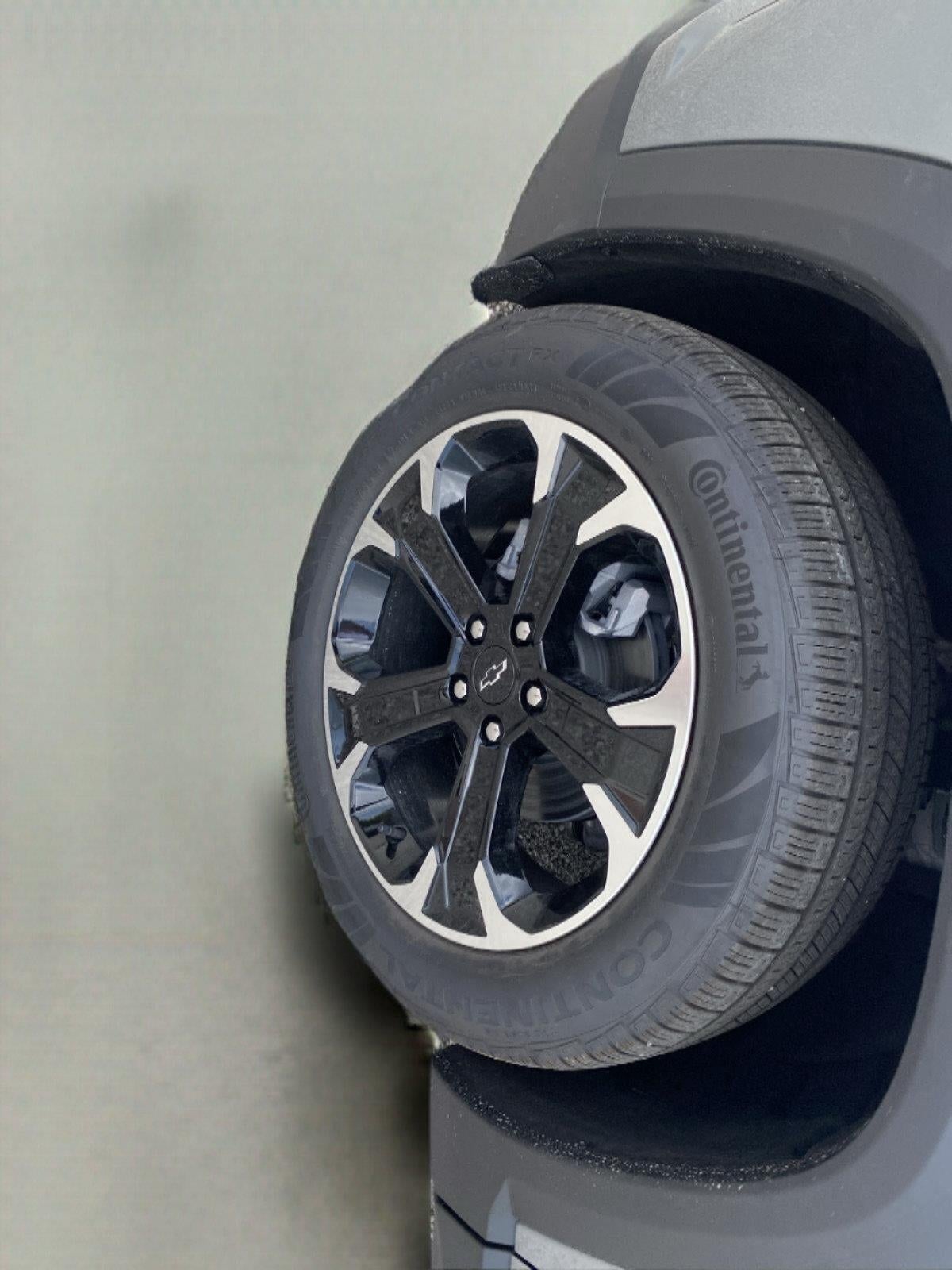 2027 Chevrolet Equinox LT - Photo 33