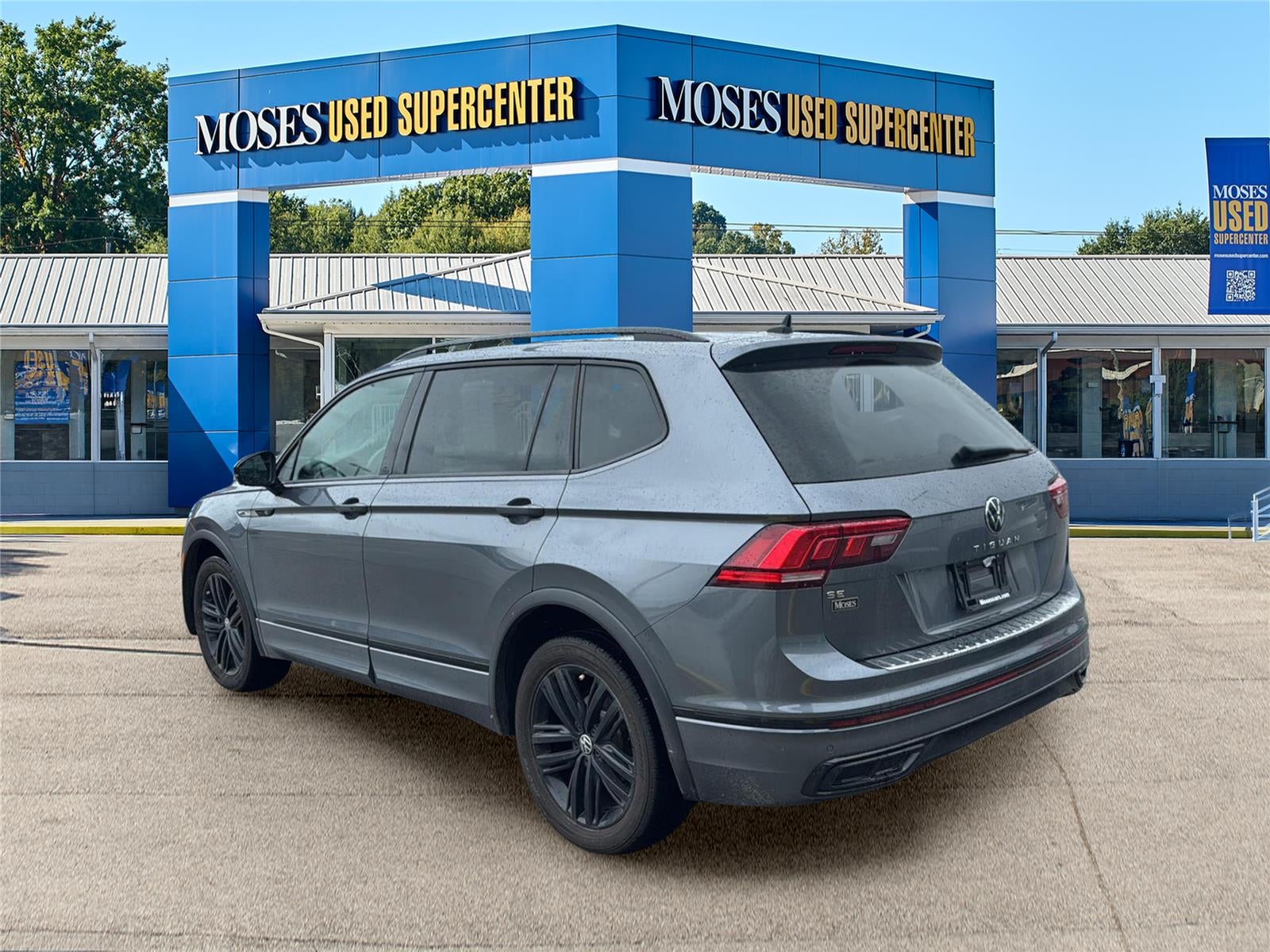2022 Volkswagen Tiguan 2.0T SE R-Line Black