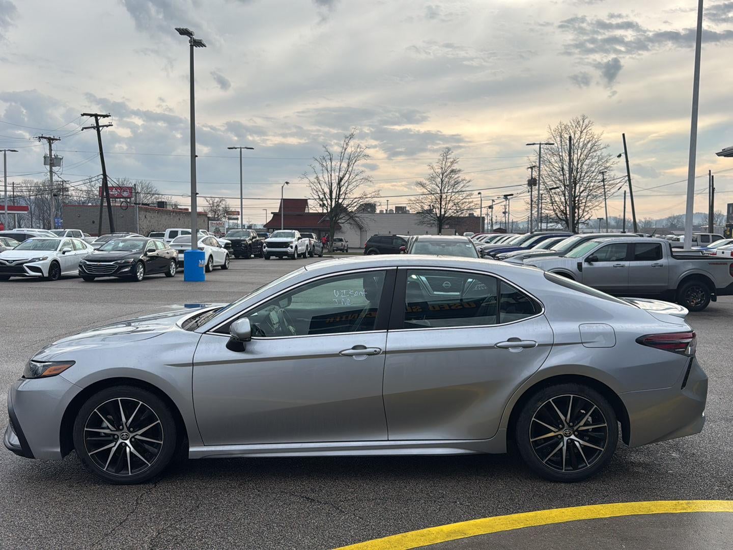 2024 Toyota Camry SE