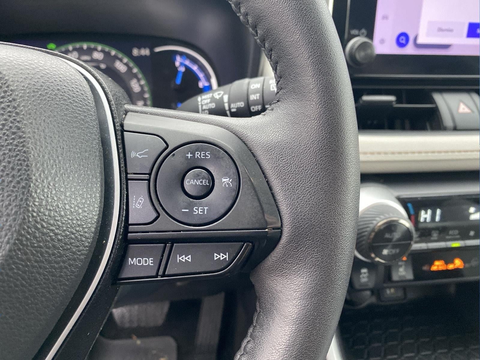 2023 Toyota RAV4 Hybrid XLE