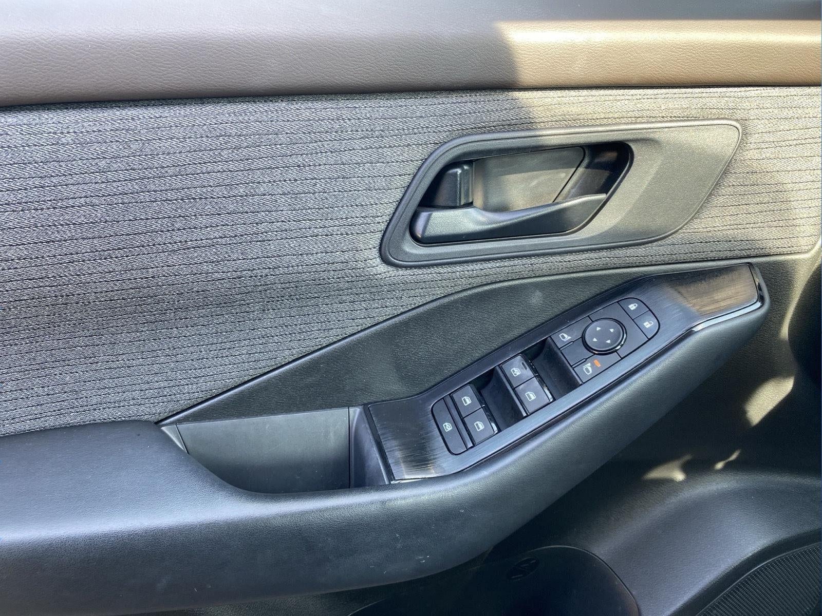 2023 Nissan Rogue S FWD