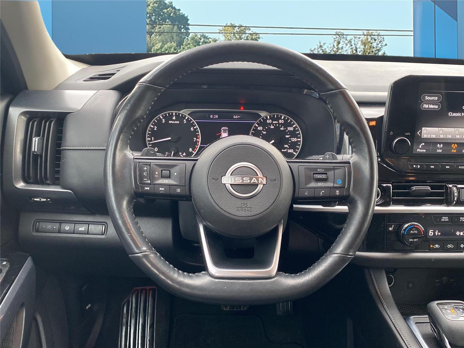 2023 Nissan Pathfinder SL 4WD