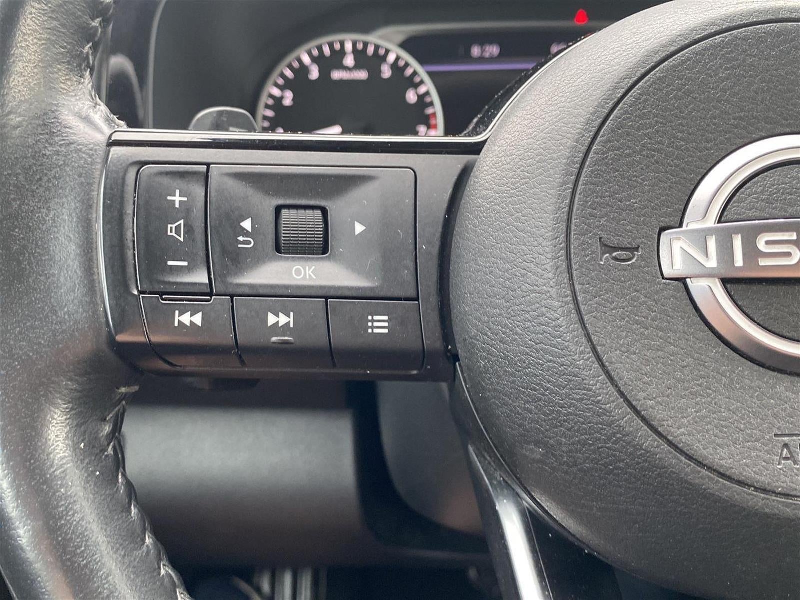 2023 Nissan Pathfinder SL 4WD