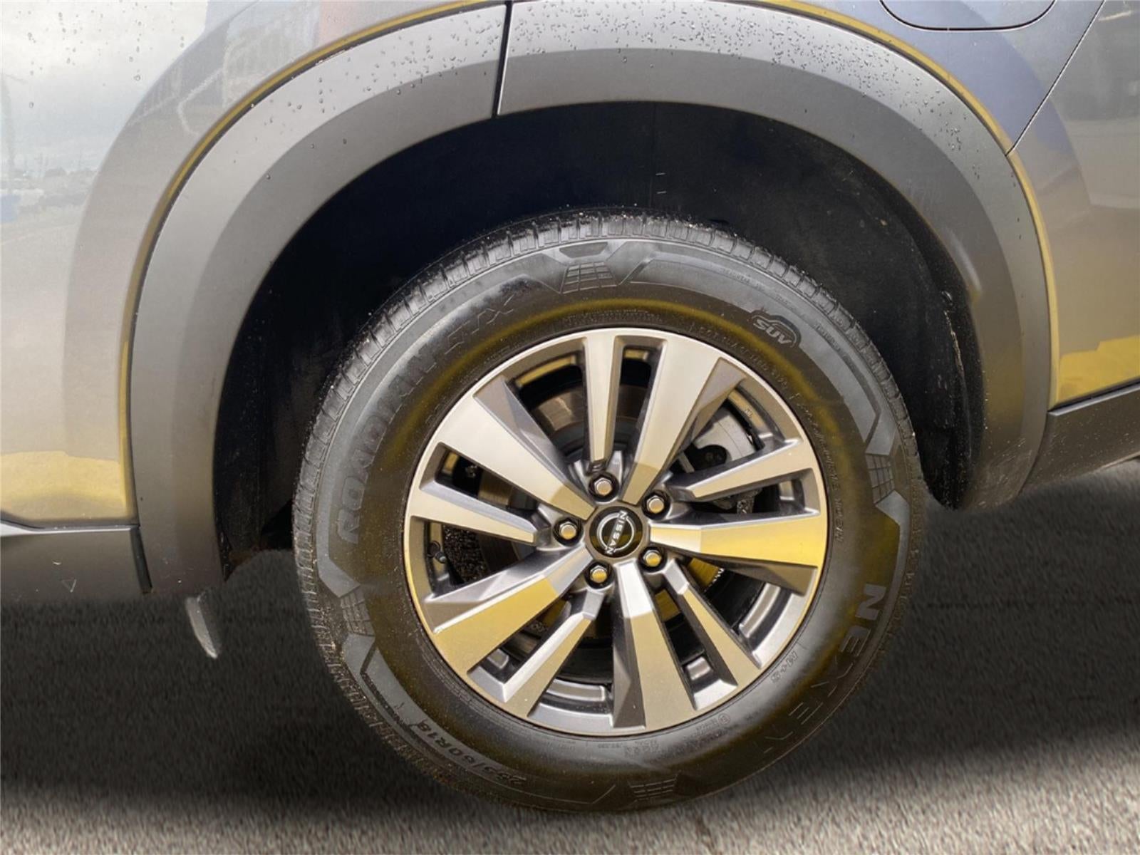 2023 Nissan Pathfinder SL 4WD