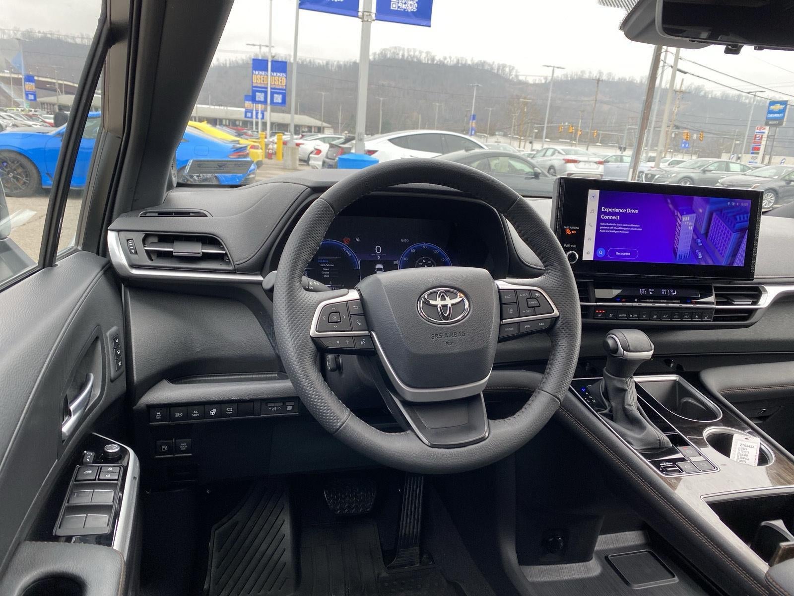 2025 Toyota Sienna Platinum