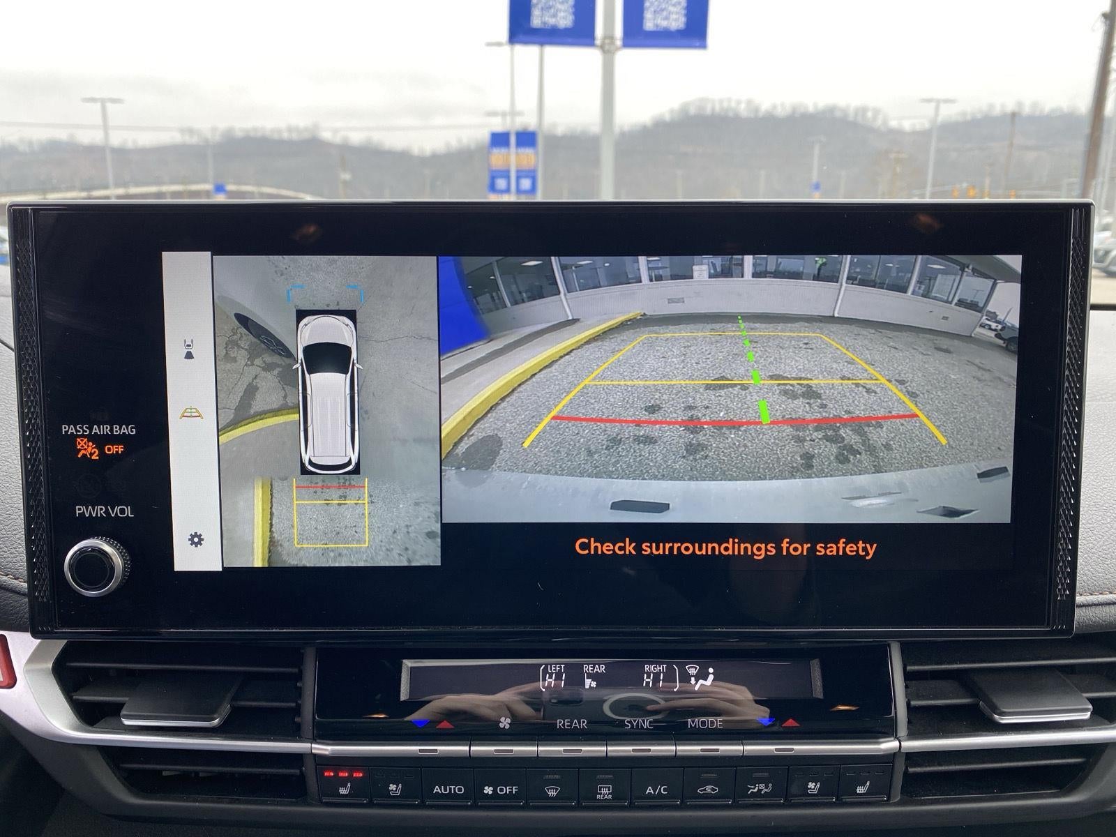 2025 Toyota Sienna Platinum