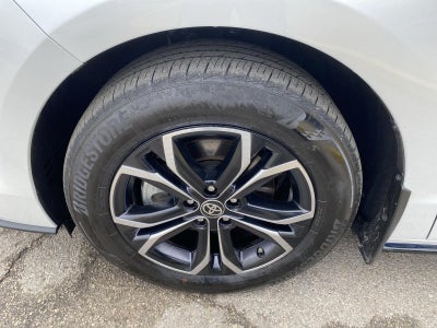 2025 Toyota Sienna Platinum