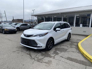 2025 Toyota Sienna Platinum