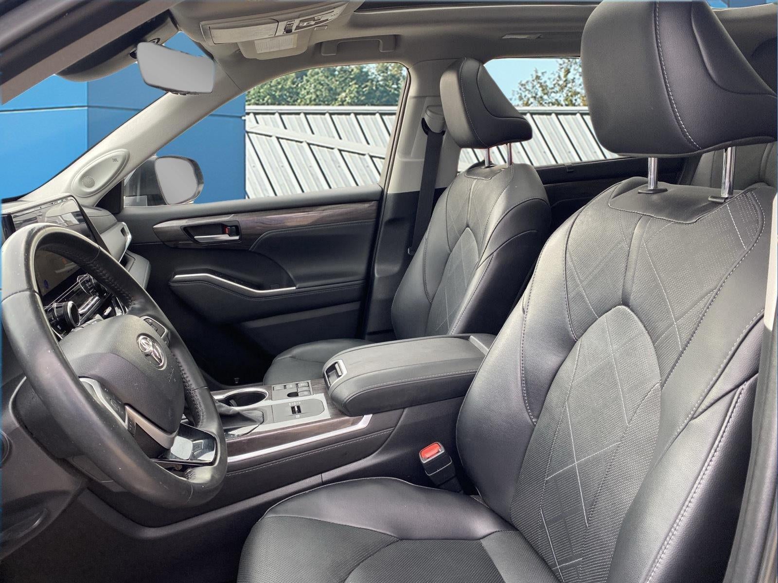 2023 Toyota Highlander Platinum