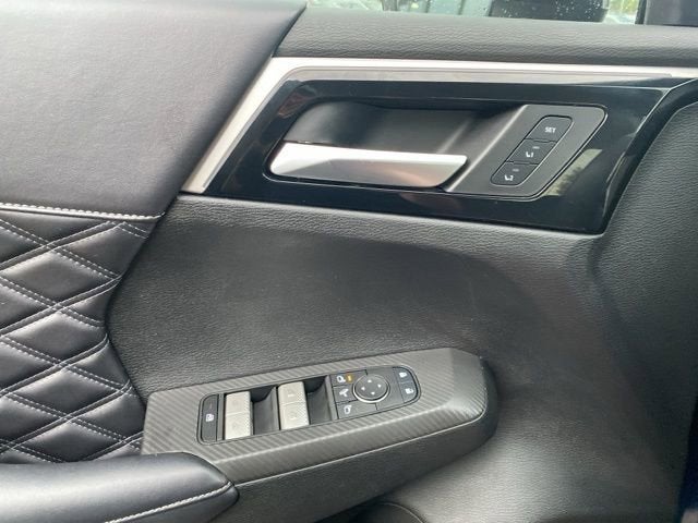 2024 Mitsubishi Outlander Plug-In Hybrid SEL