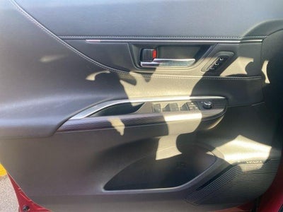 2023 Toyota Venza LE