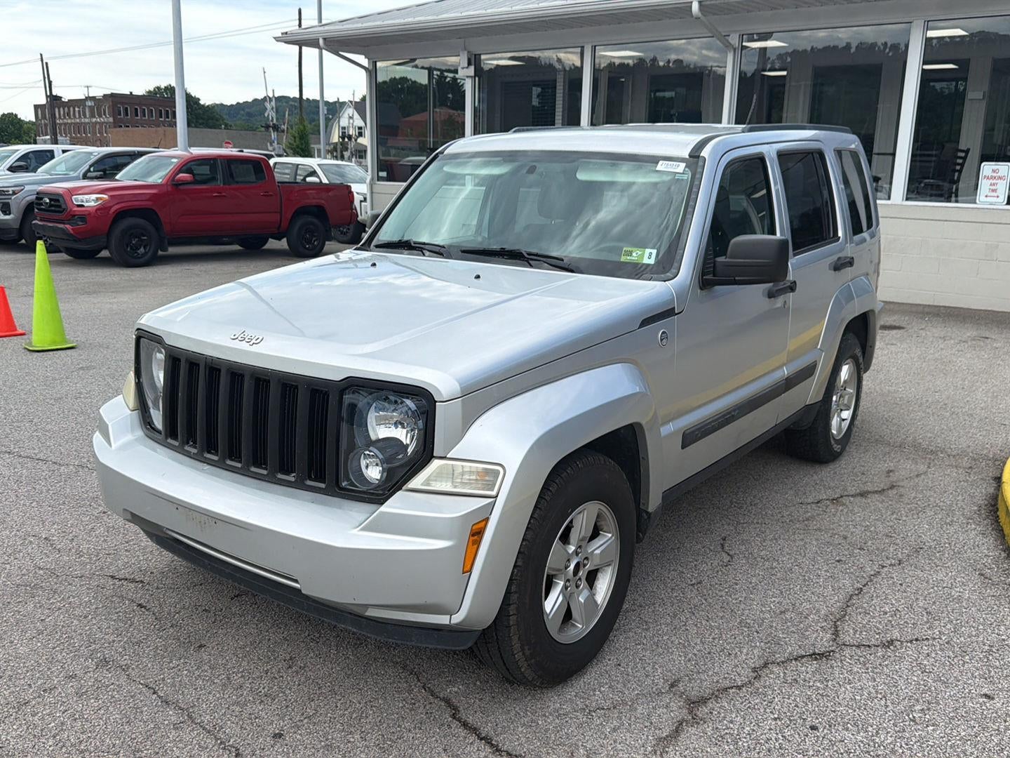 2012 Jeep LIBERTY SUV
