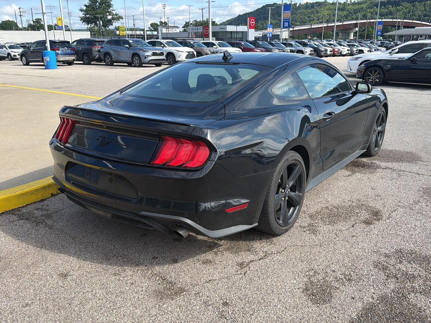 2022 Ford Mustang EcoBoost