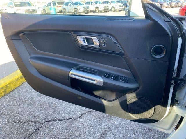 2016 Ford Mustang V6