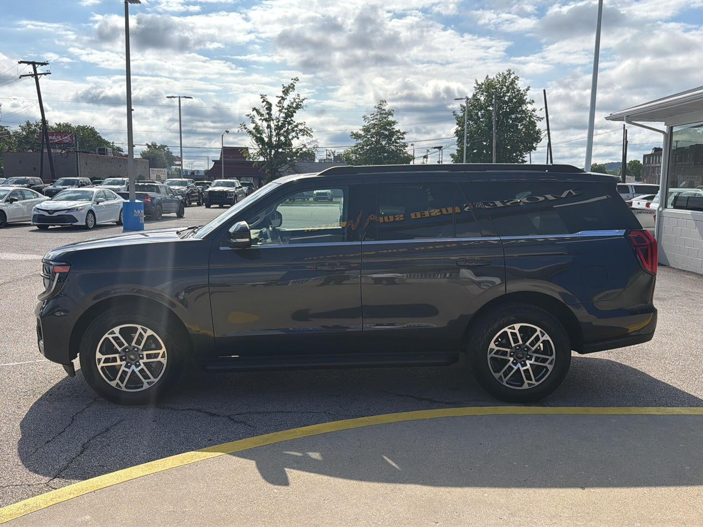 2025 Ford EXPEDITION ACTIVE Base