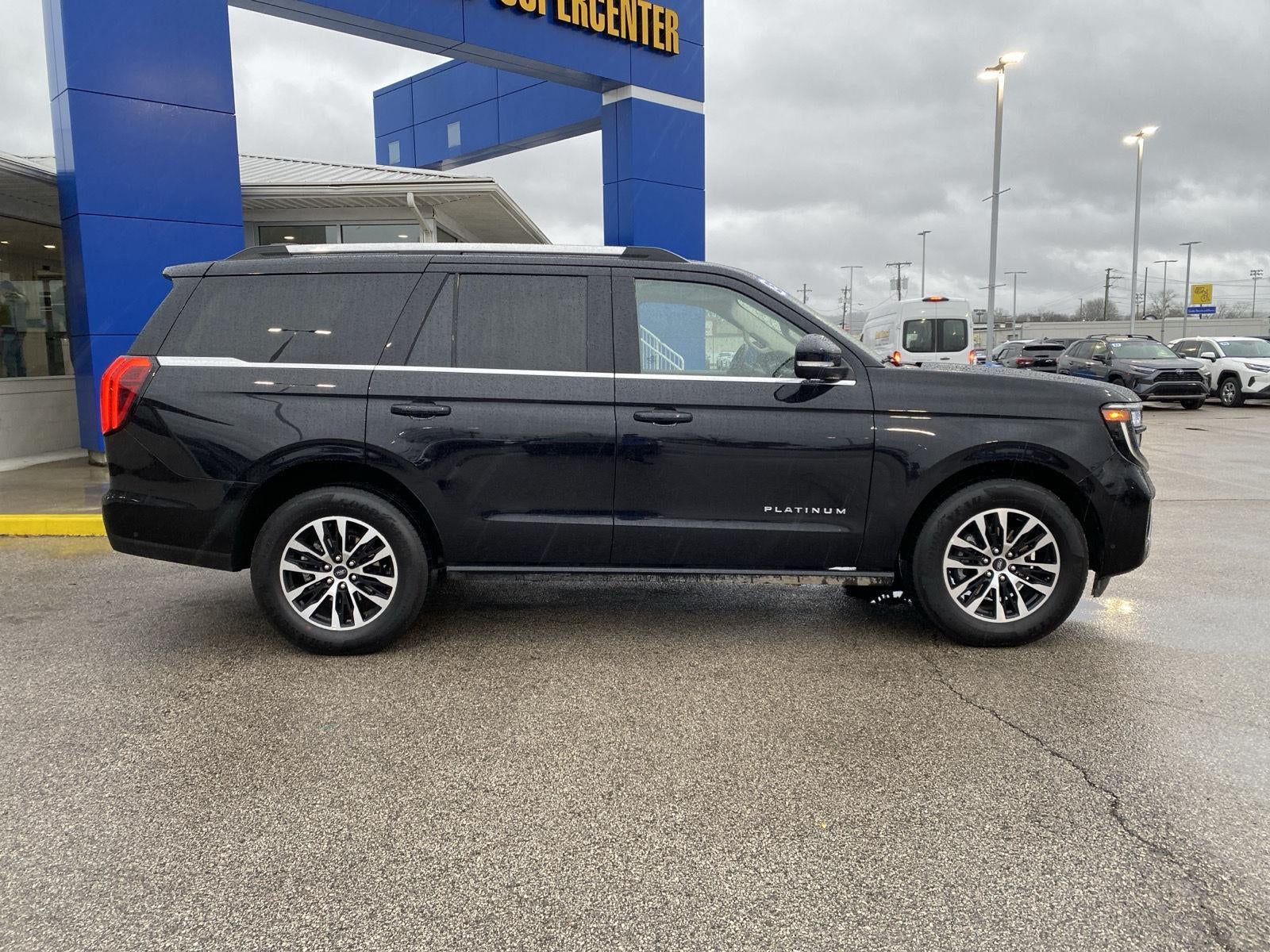 2025 Ford EXPEDITION Base