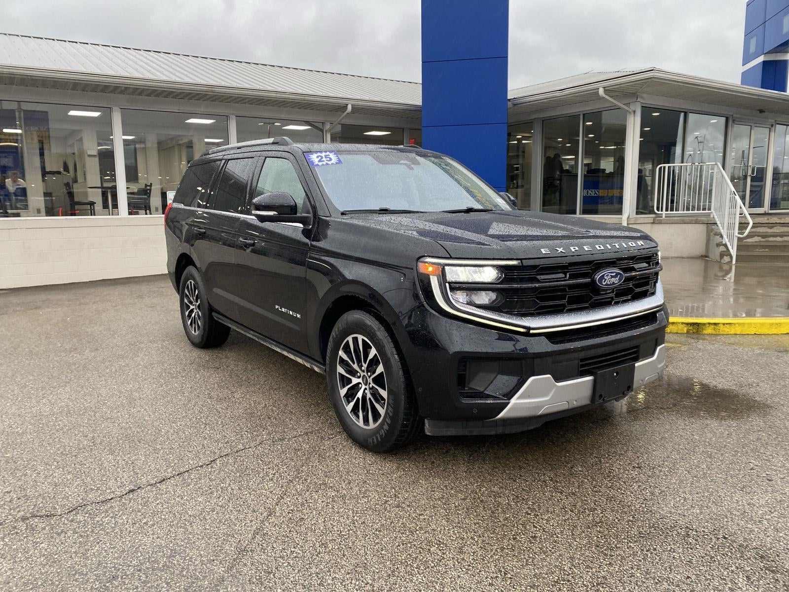 2025 Ford EXPEDITION Base