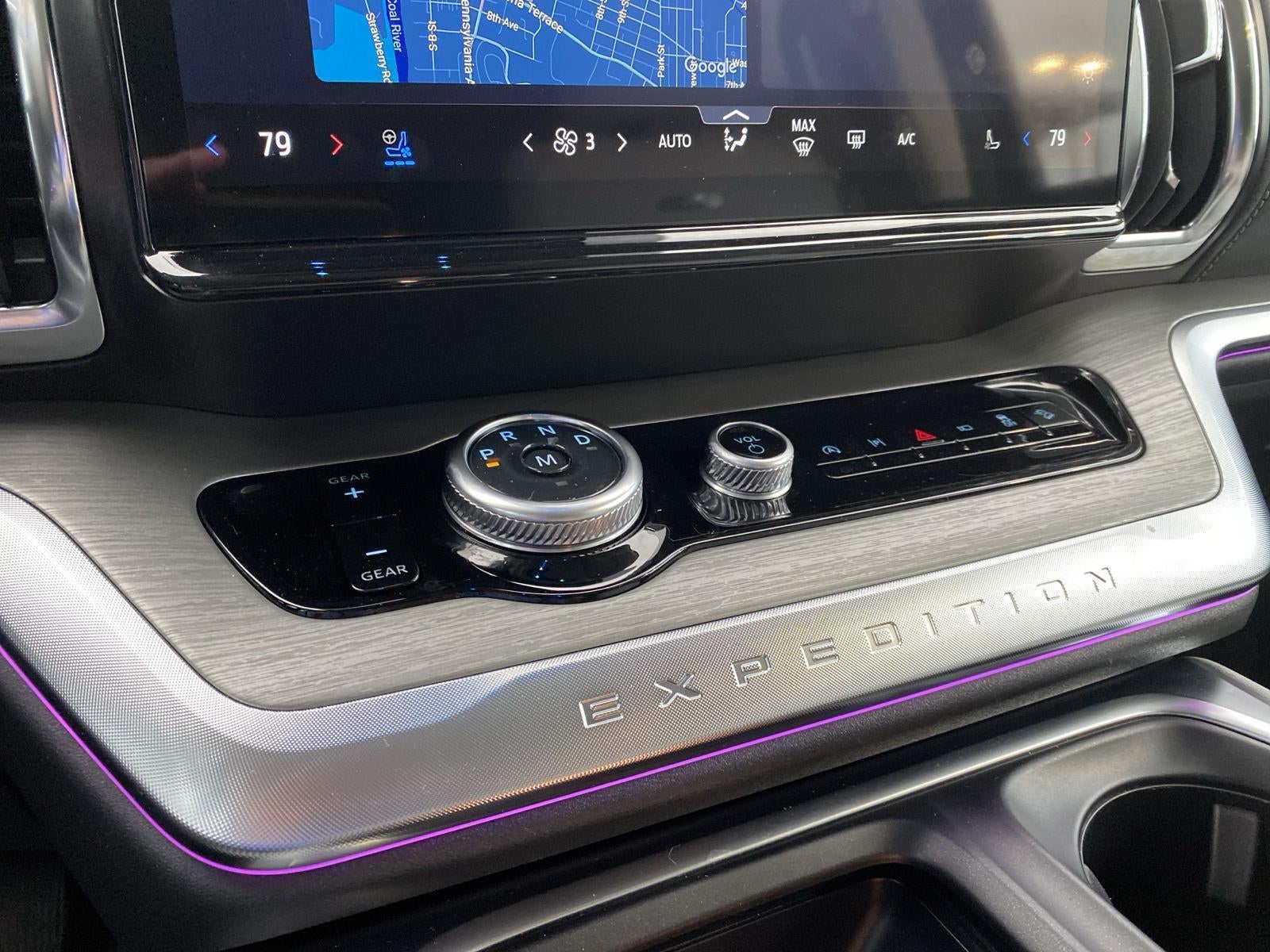 2025 Ford EXPEDITION Base