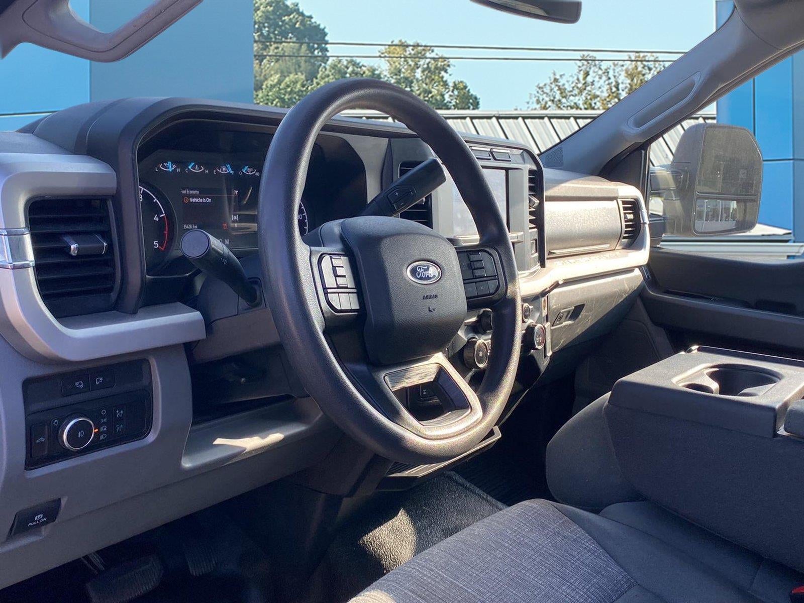 2023 Ford Super Duty F-350 XLT