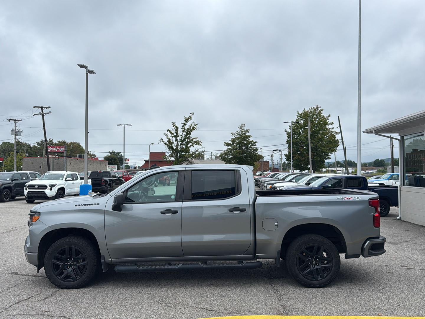 2024 Chevrolet Silverado 1500 Custom