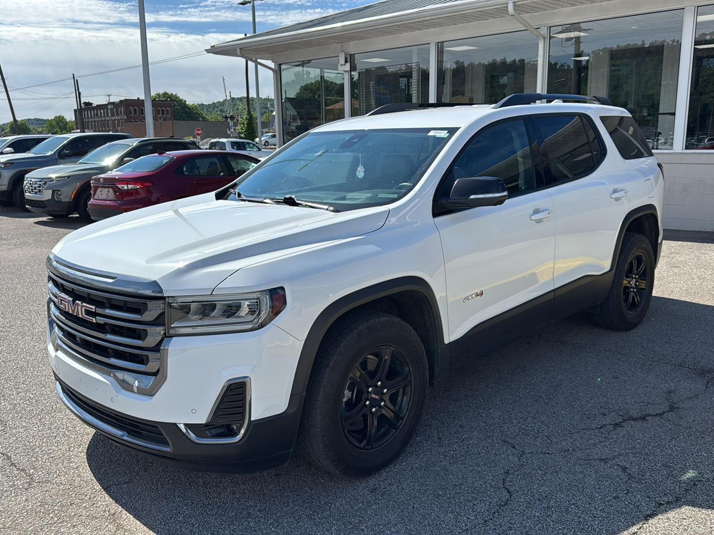 2023 GMC Acadia AT4