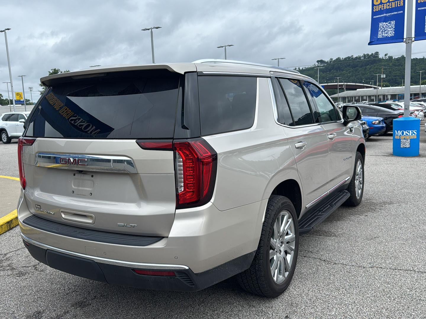 2021 GMC Yukon SLT