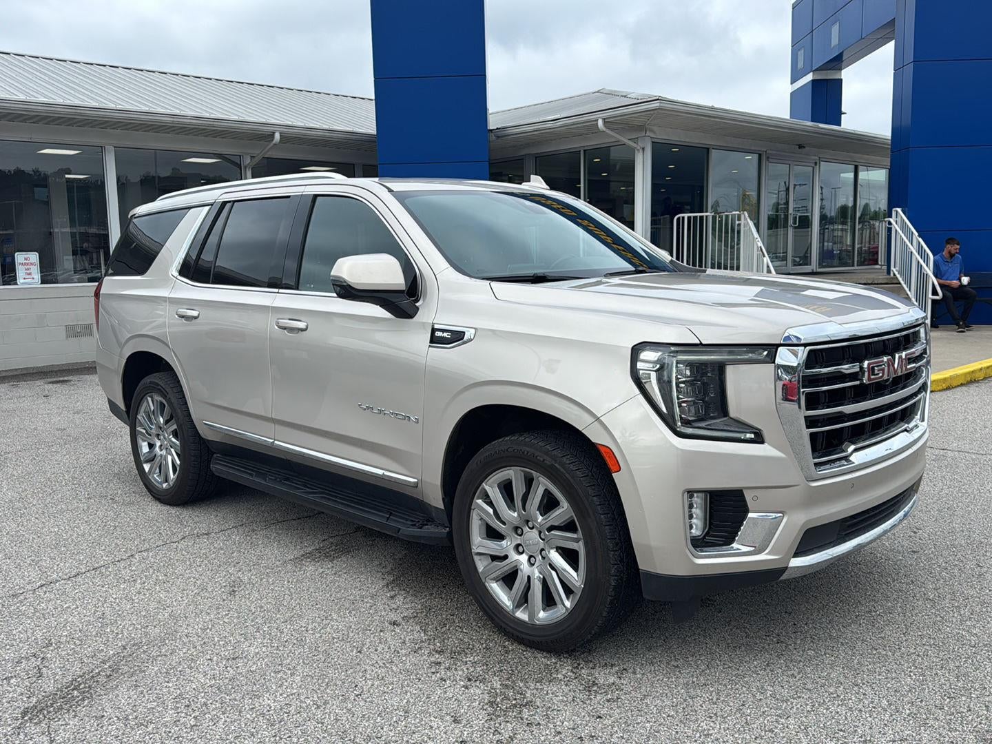 2021 GMC Yukon SLT