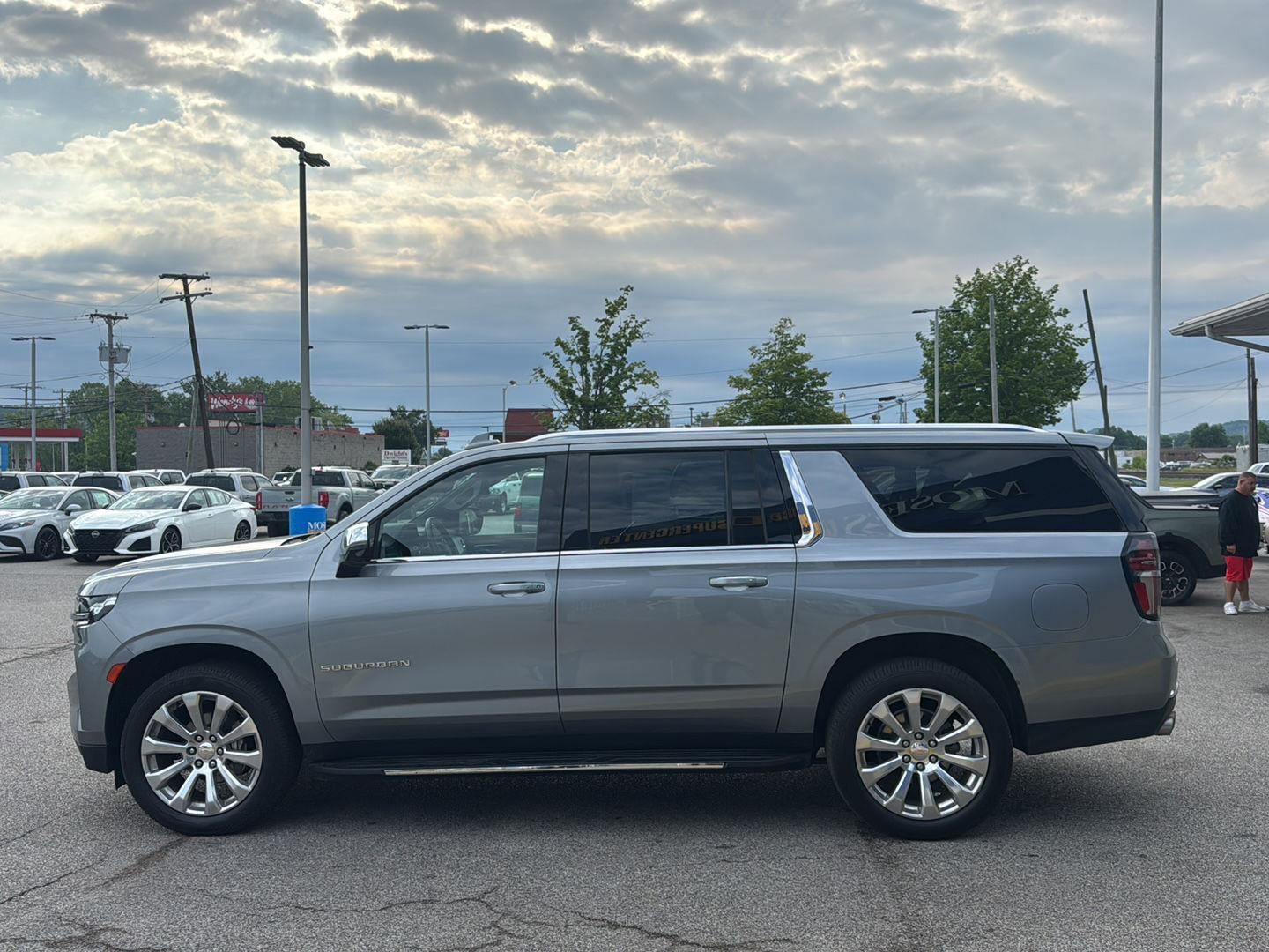 2023 Chevrolet Suburban Premier