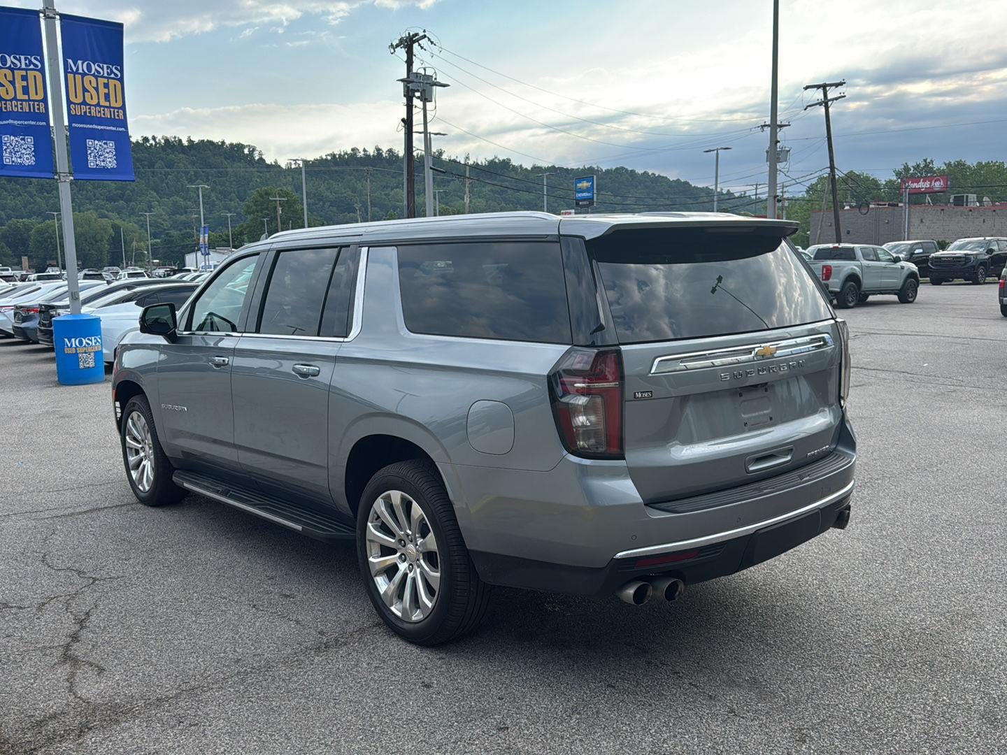 2023 Chevrolet Suburban Premier