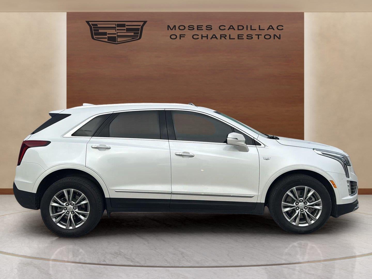 2022 Cadillac XT5 FWD Premium Luxury