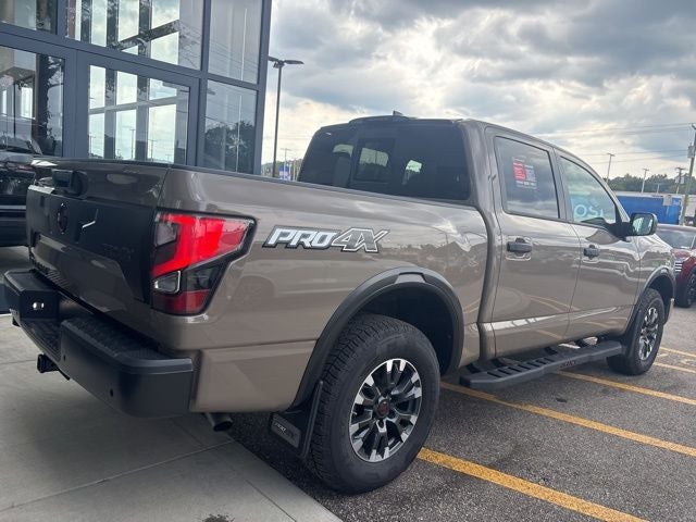 2024 Nissan Titan PRO-4X