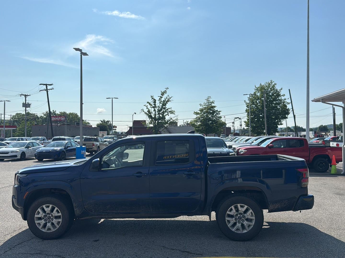 2023 Nissan Frontier SV
