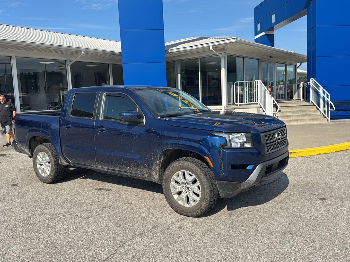 2023 Nissan Frontier SV