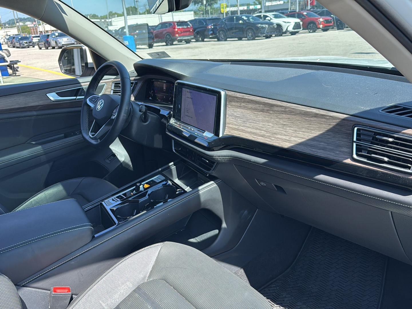 2024 Volkswagen Atlas 2.0T SEL