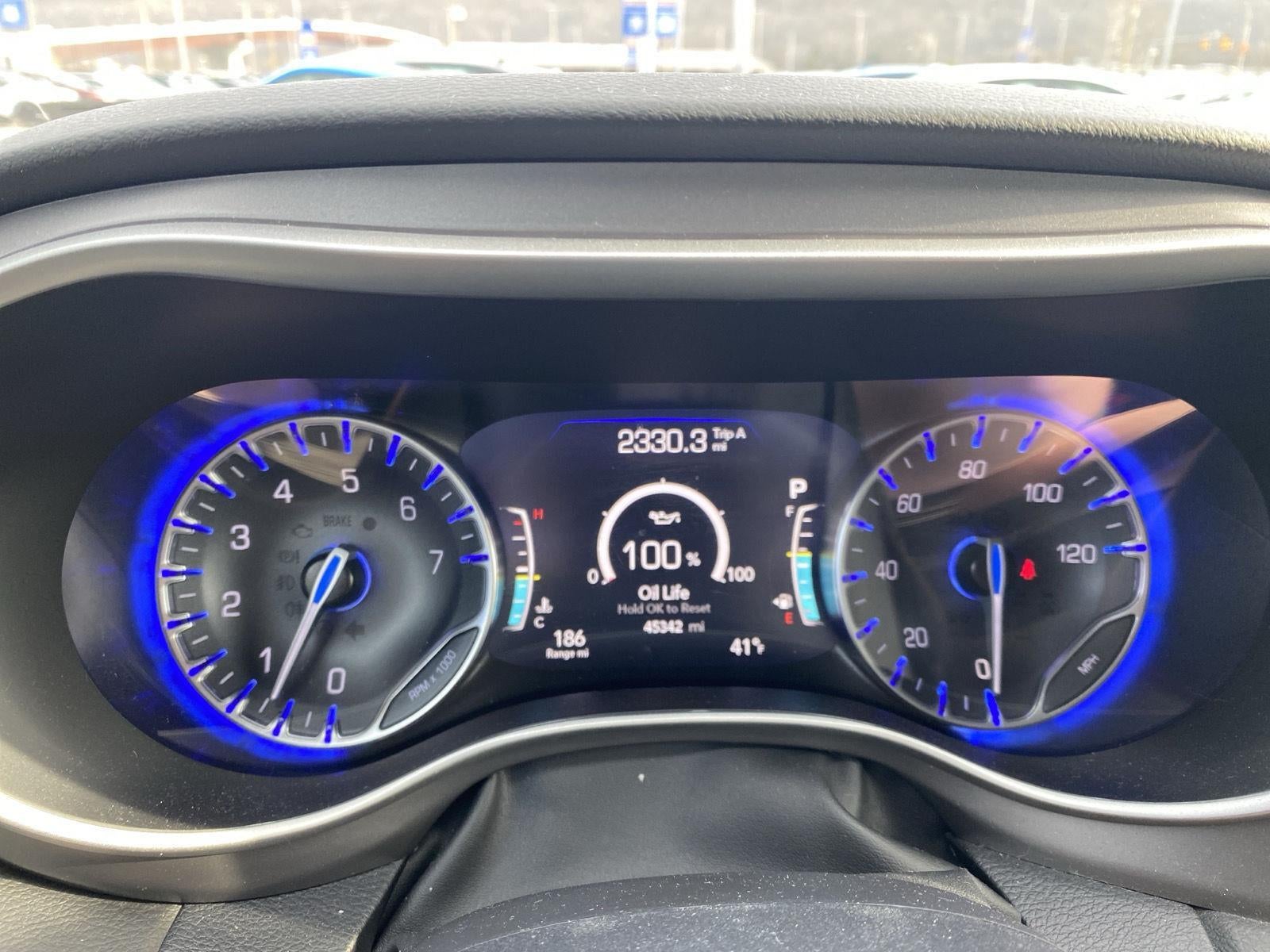 2025 Chrysler Pacifica Select