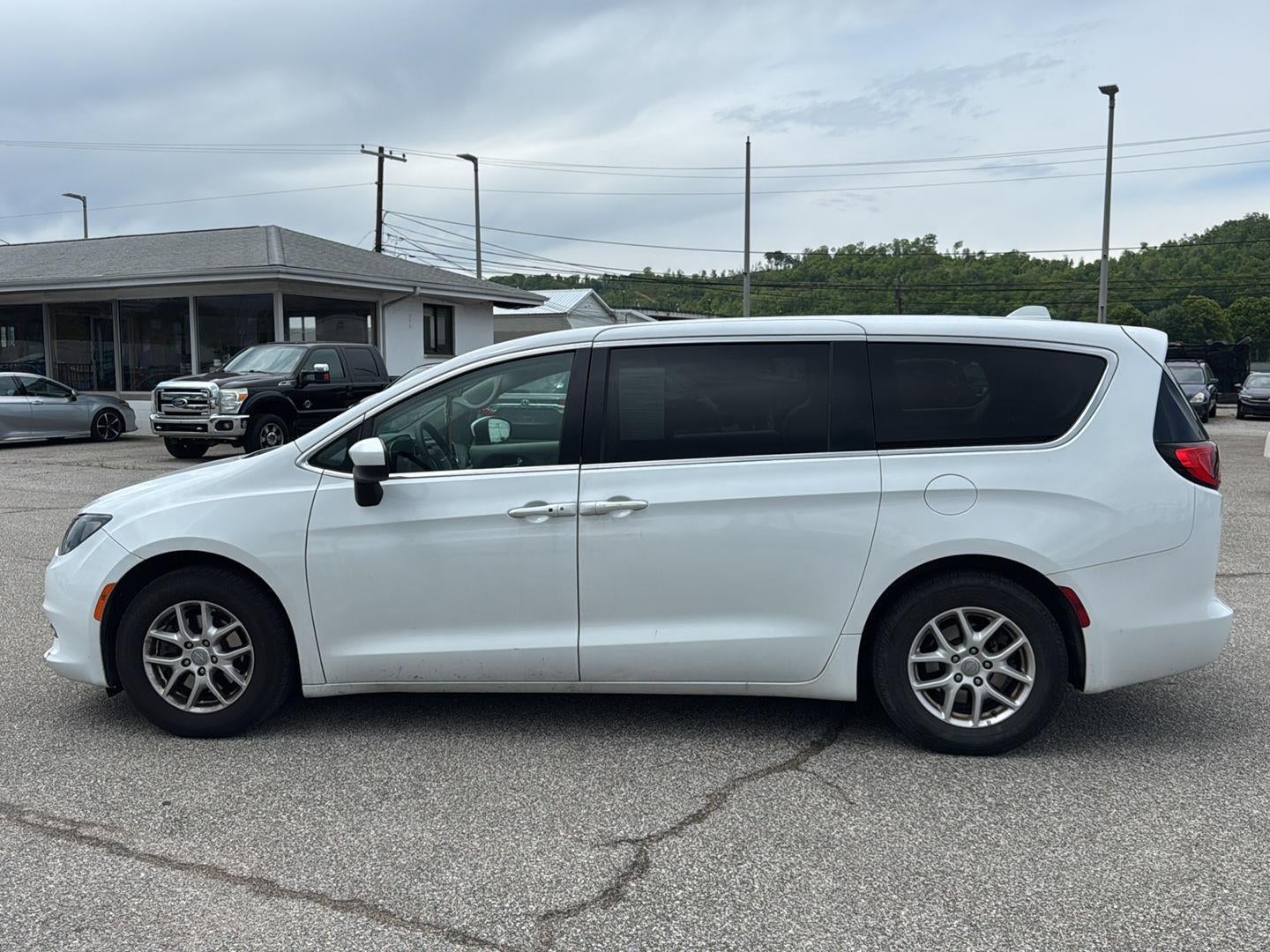2019 Chrysler Pacifica LX