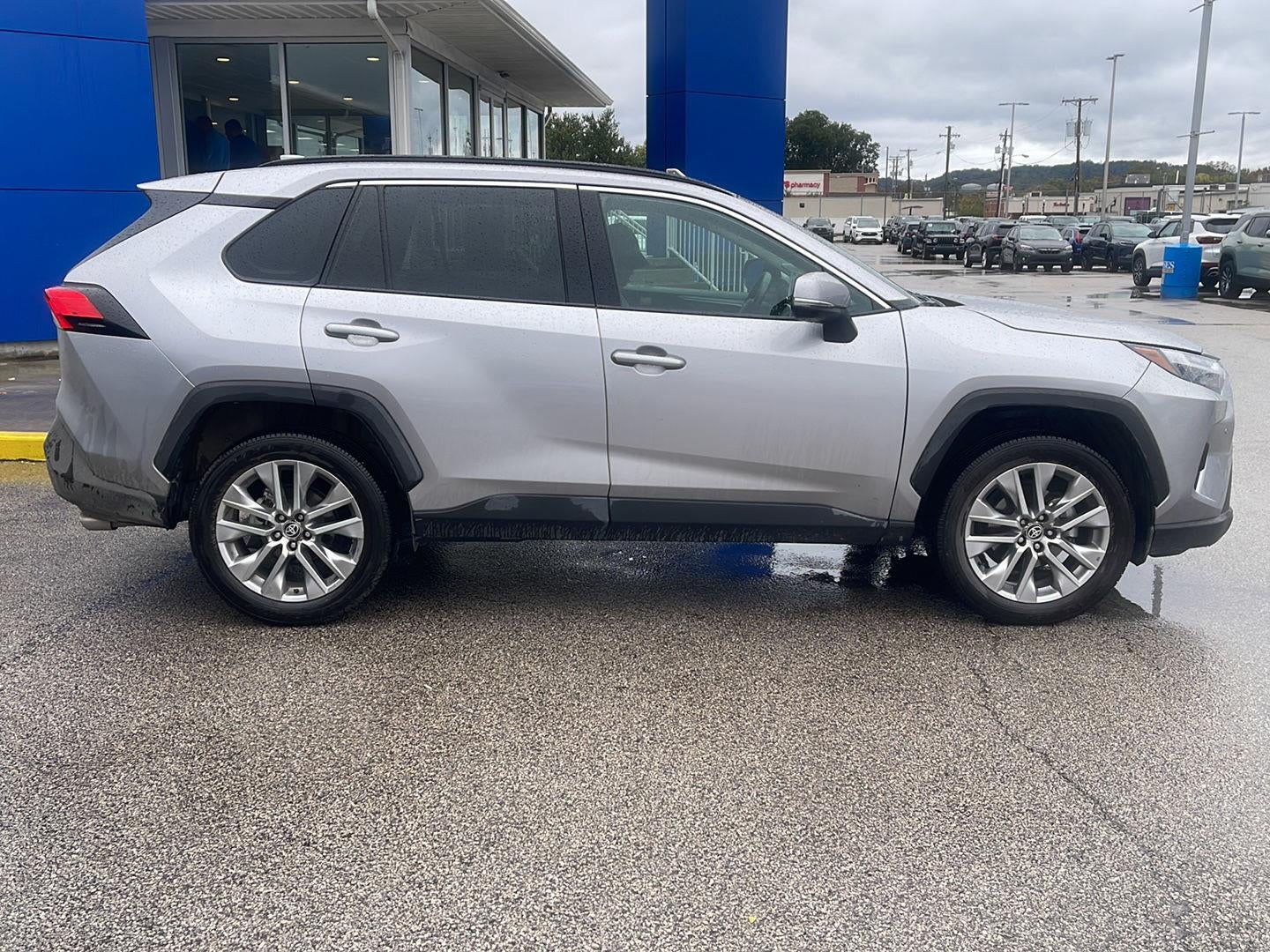 2024 Toyota RAV4 XLE Premium
